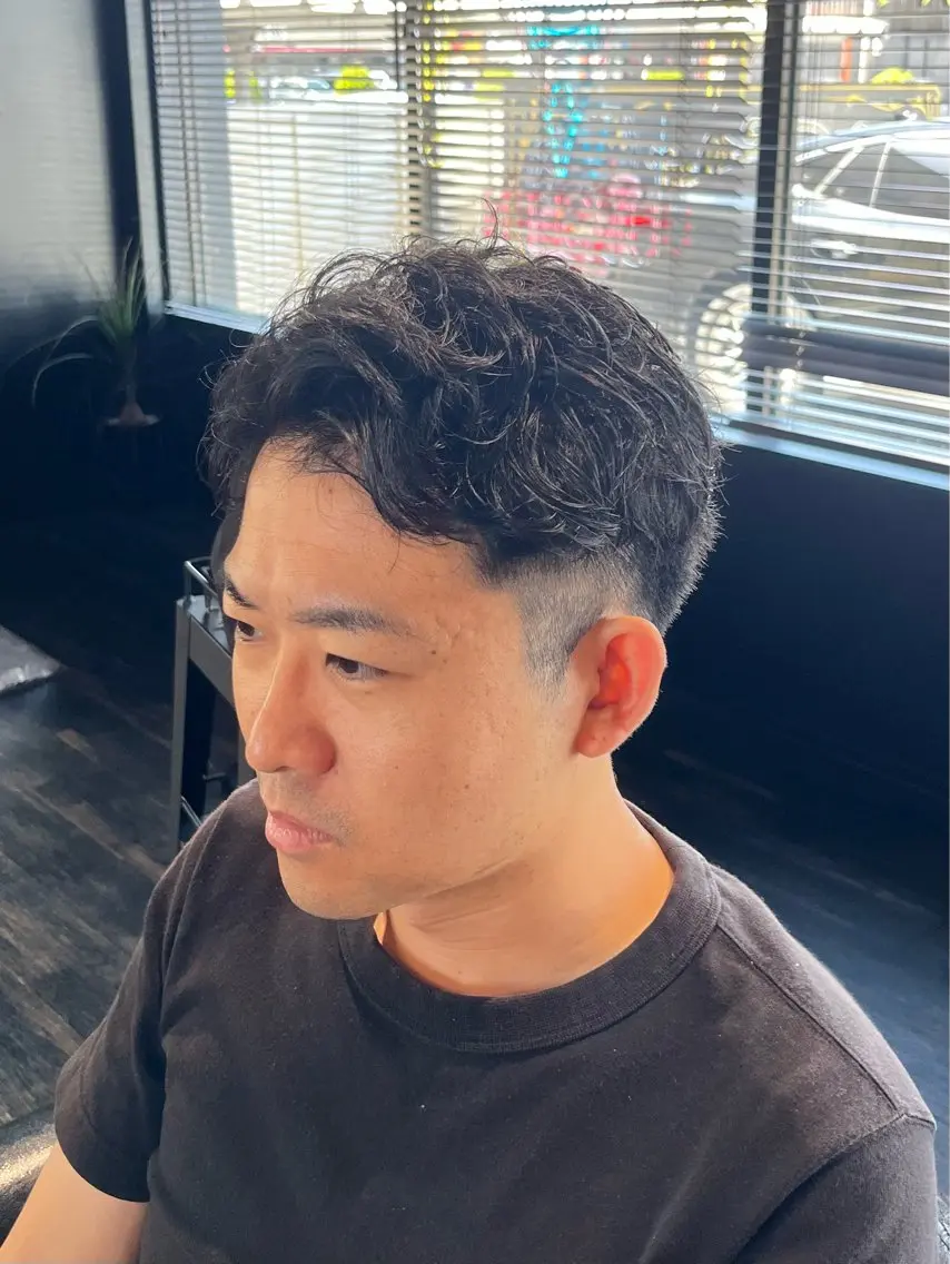 ショート メンズ 刈り上げ くせ毛 ショートヘア カット 齋木 陽輝のヘアスタイル