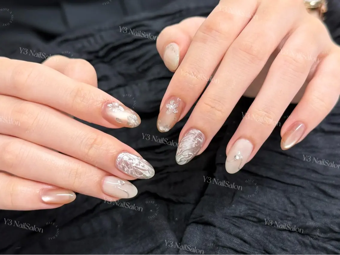 ネイル アートネイル フラワーネイル ニュアンスネイル オフィスネイル ぷっくりネイル ハンドネイル Y3 NailSalonのネイルデザイン
