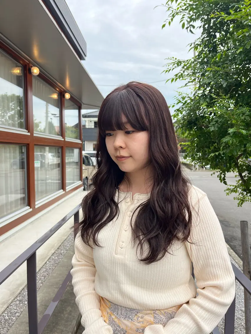 ロング レイヤーカット カット ヘアカラー emusalon. kahoのヘアスタイル