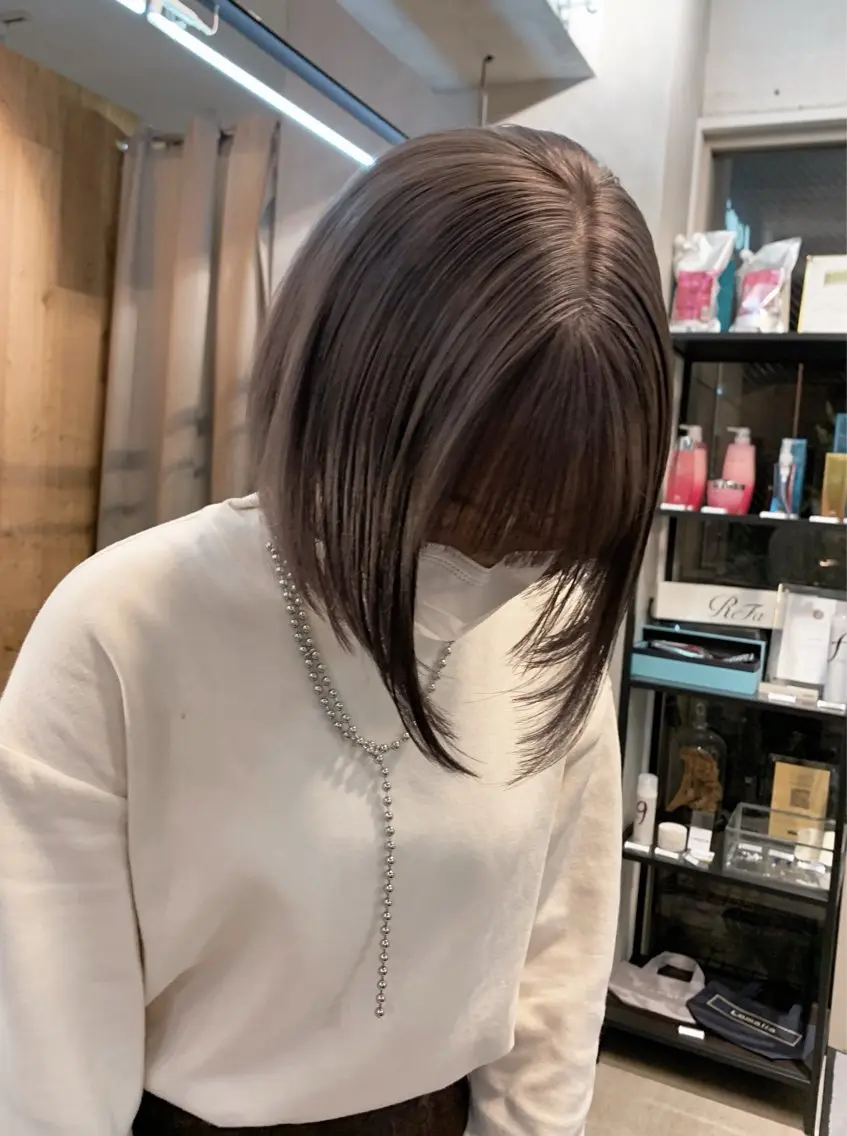 ロング カラー ハイトーンボブ 前田 表参道　グレージュのヘアスタイル