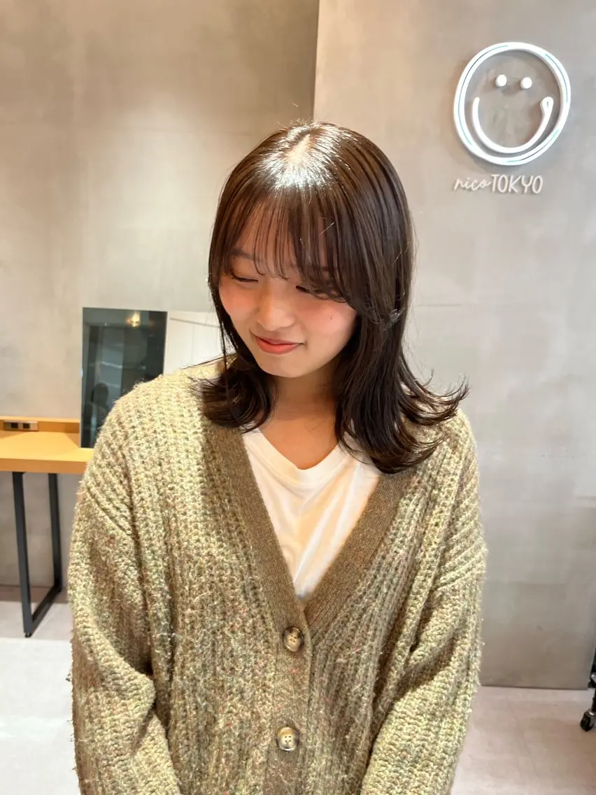ミディアム カラー カット ヘアカラー トリートメント 縮毛矯正ボブ&顔まわ レイヤー♡TOMOEのヘアスタイル