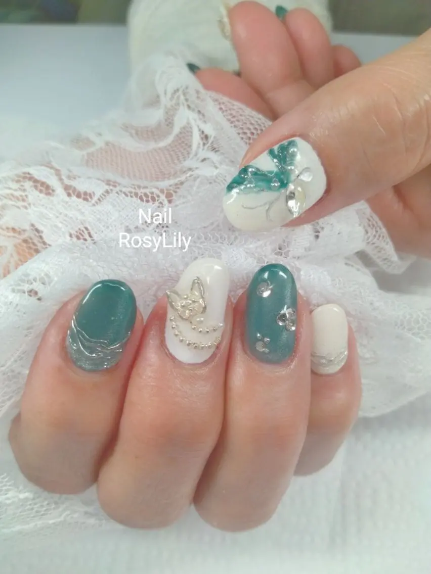 ネイル マグネットネイル ミラーネイル 持ち込み ハンドネイル ハンドケア プライベートサロン Rosy Lilyのネイルデザイン