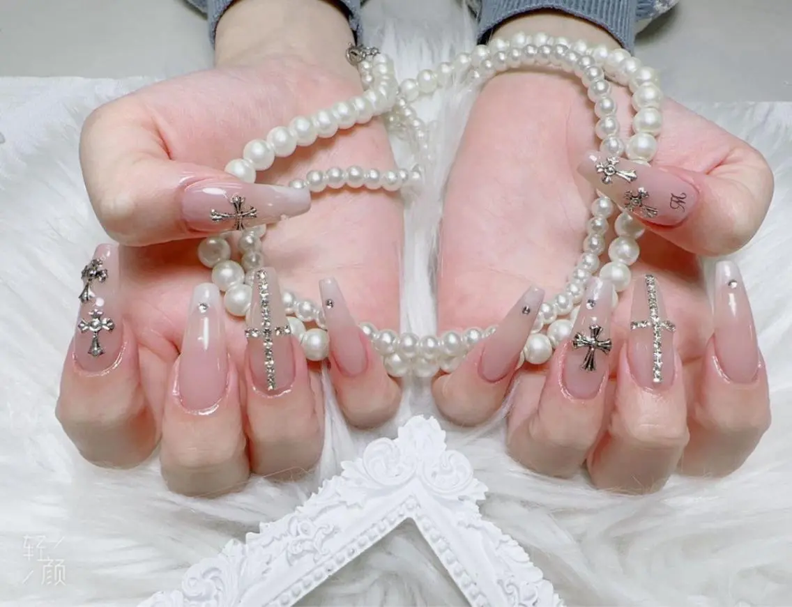 ネイル キラキラネイル 韓国ネイル オフィスネイル For U nail スカルプ専門店のネイルデザイン