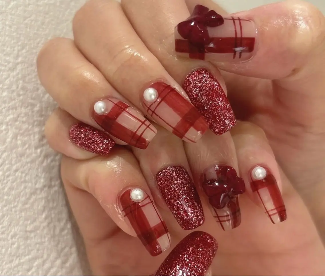 ネイル グラデーション キラキラネイル ワンカラーネイル 冬ネイル Jenn Nail Salonのネイルデザイン
