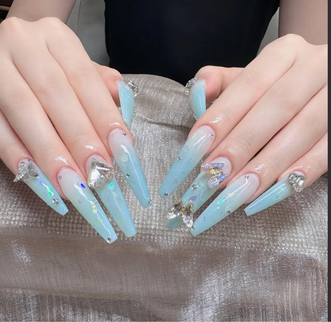 ネイル フレンチネイル ジェルネイル ハロウィン キラキラネイル 韓国ネイル H.baby Nail Salonのネイルデザイン