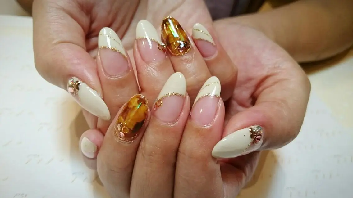 ネイル べっ甲ネイル みー shakushiroのネイルデザイン