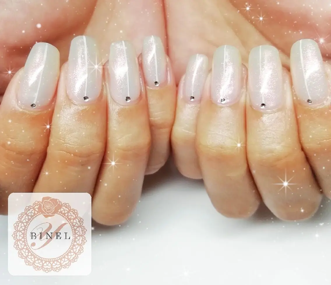 ネイル オーロラネイル ハンドネイル Nail Salon Y.BINELのネイルデザイン