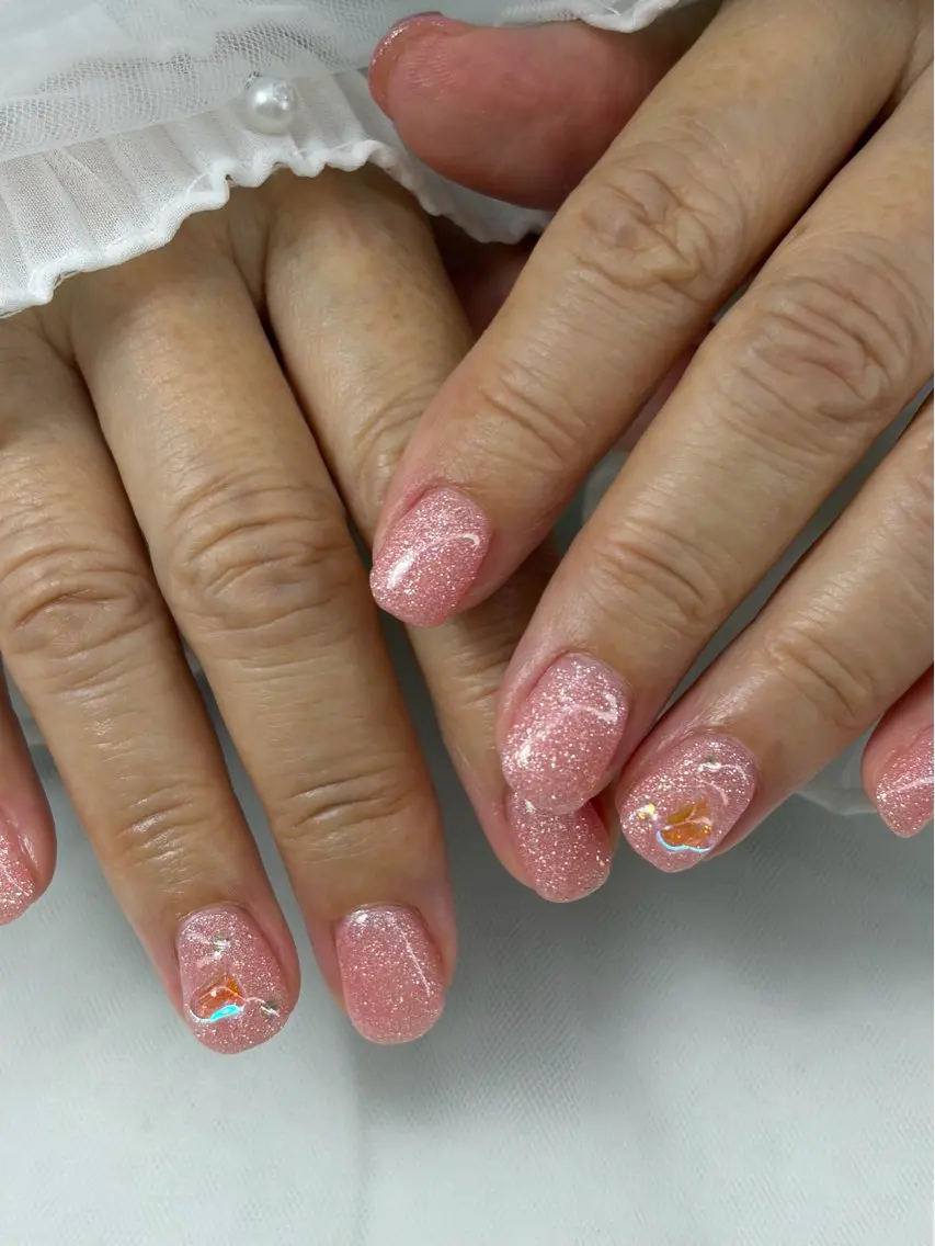 ネイル オーロラネイル ハート キラキラネイル 韓国ネイル ラメ(グリッター) ハンドネイル iro+ nailのネイルデザイン