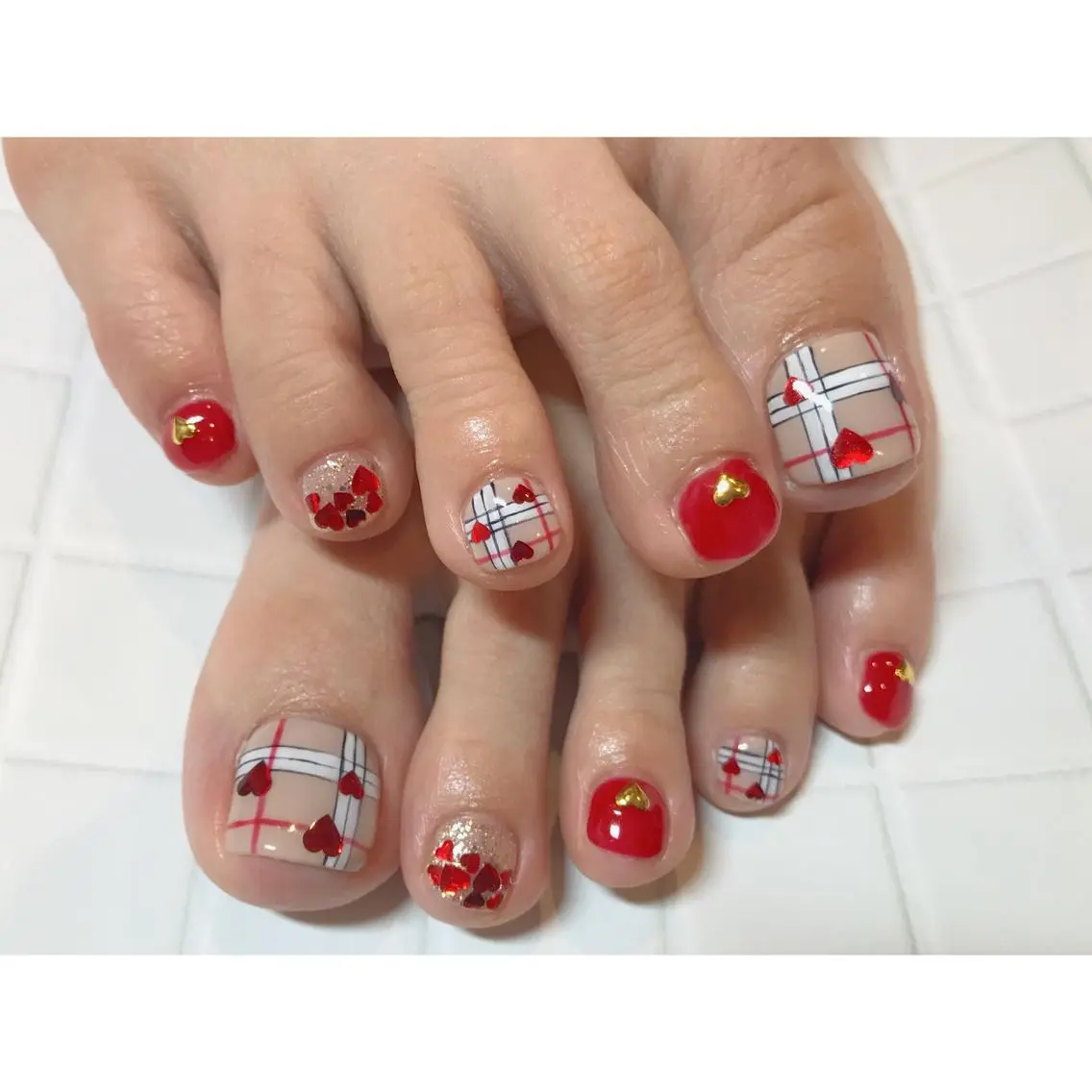 ネイル バレンタイン nailsalon maluriのネイルデザイン