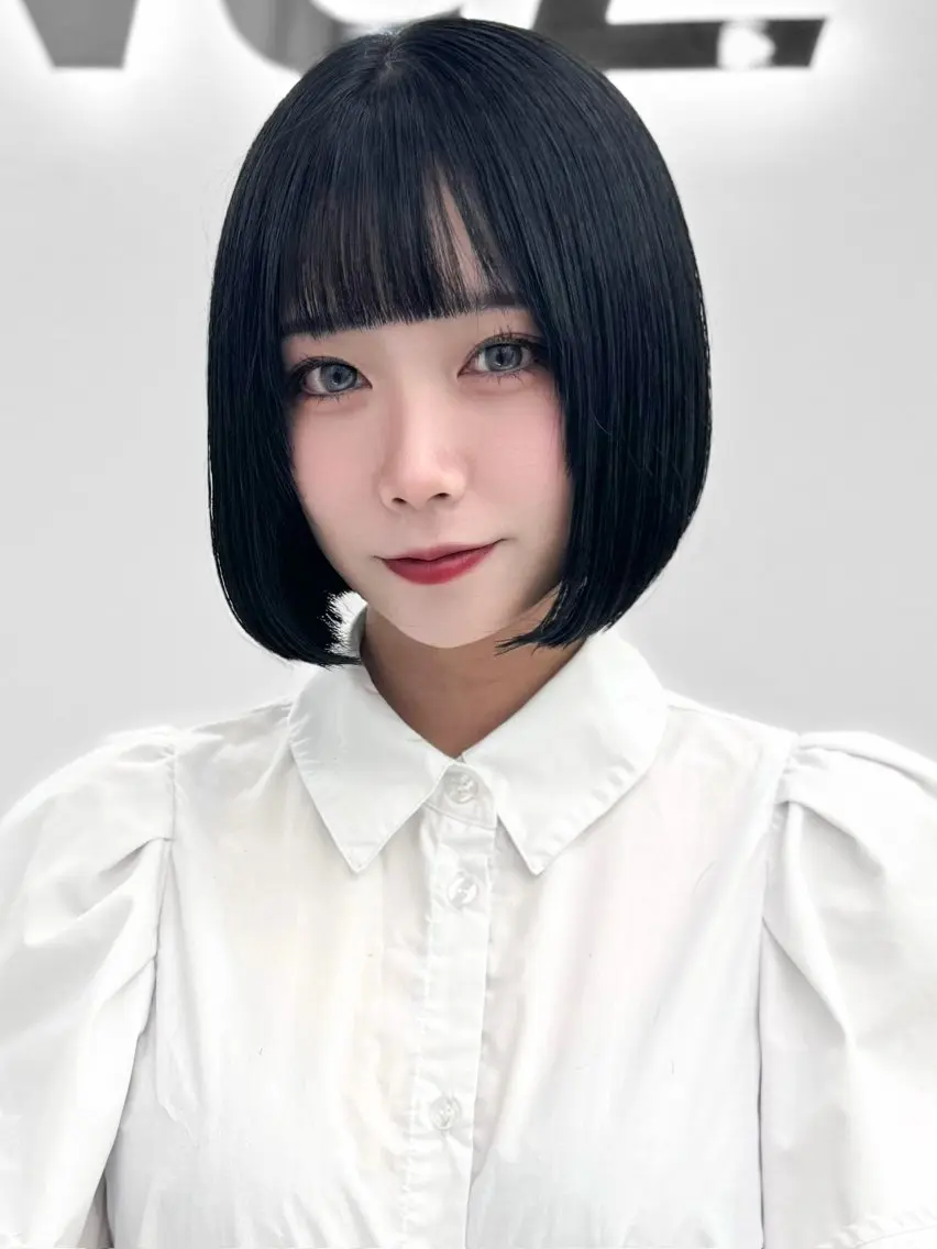 ショート カラー ヘアアレンジ カット ヘアカラー トリートメント ヘッドスパ ヘアセット 縮毛矯正🤍 盛れるボブ/ひかりのヘアスタイル