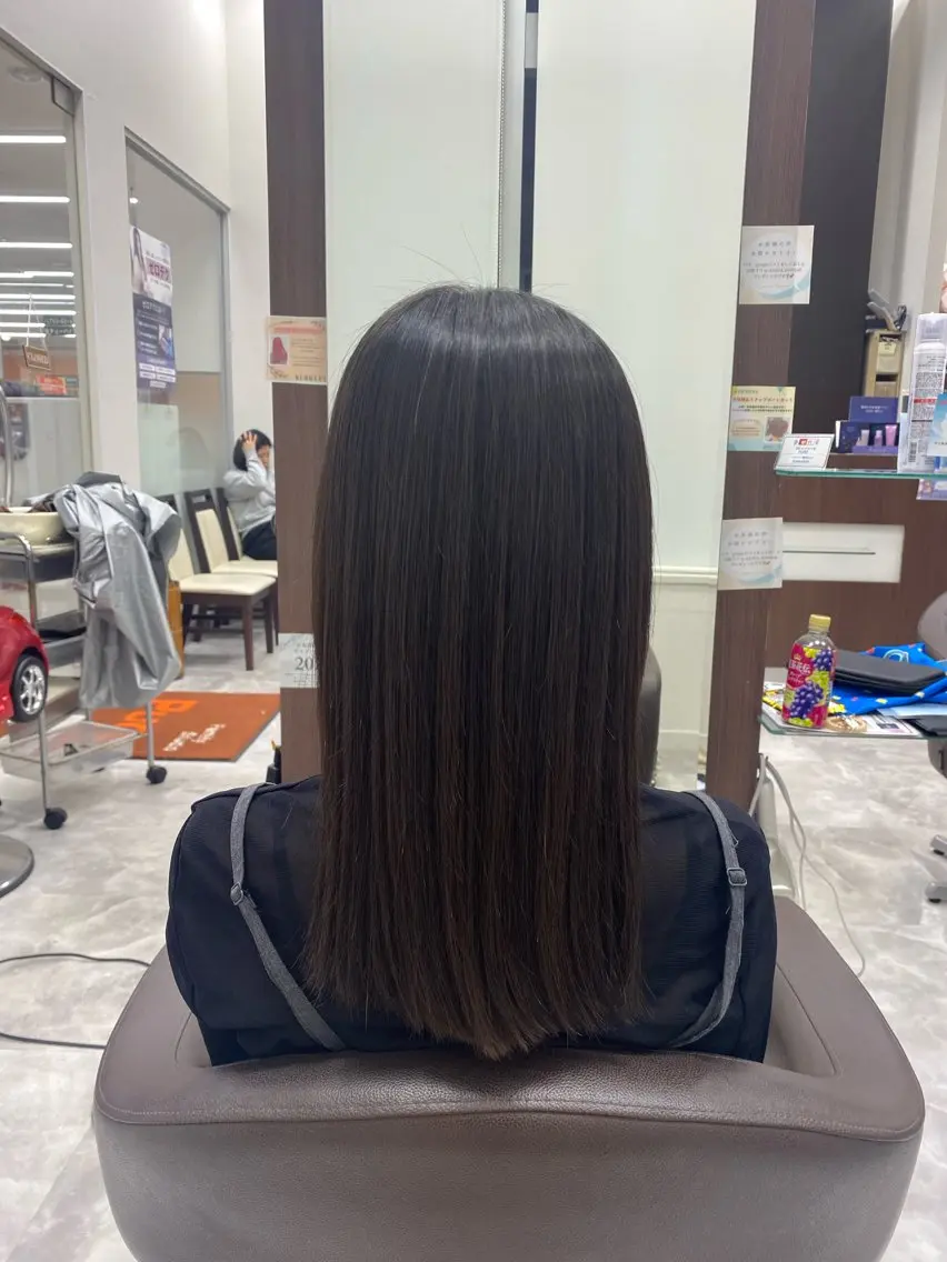 セミロング 縮毛矯正 寺井 萌恵のヘアスタイル