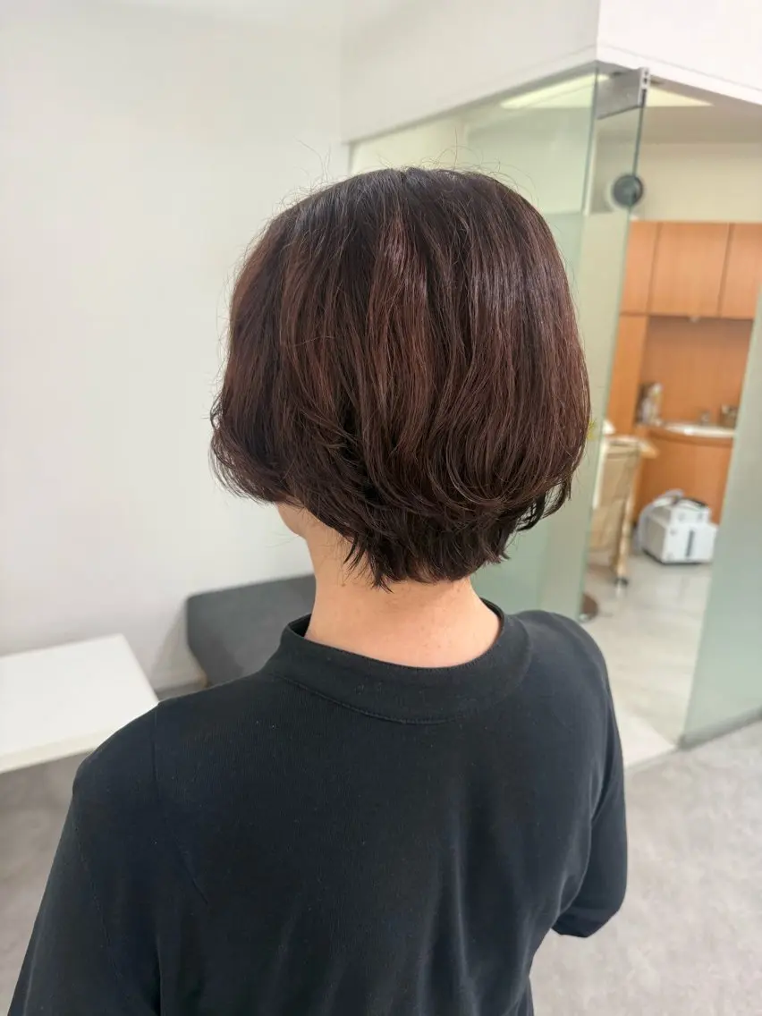 似合わせカット＋白髪ぼかしカラー＋髪質改善Tr.ライトの写真