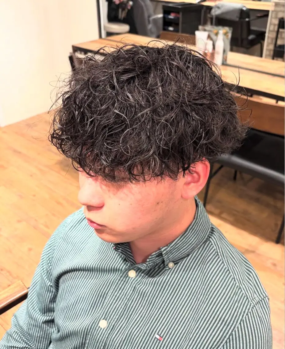 ショート パーマ 赤熊 咲良 🦔ྀིのヘアスタイル