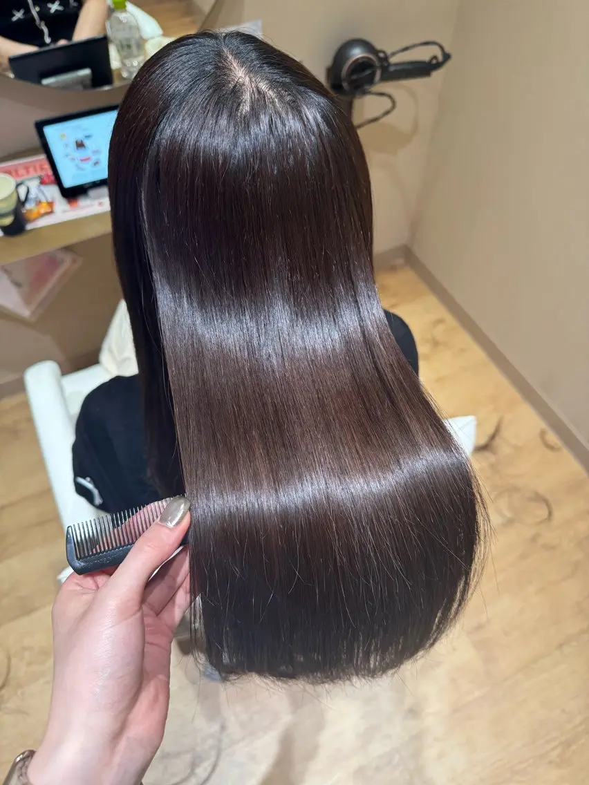 🍓前髪、顔まわりカット+髪質改善inケアカラー+超音波クイックTR🍓の写真