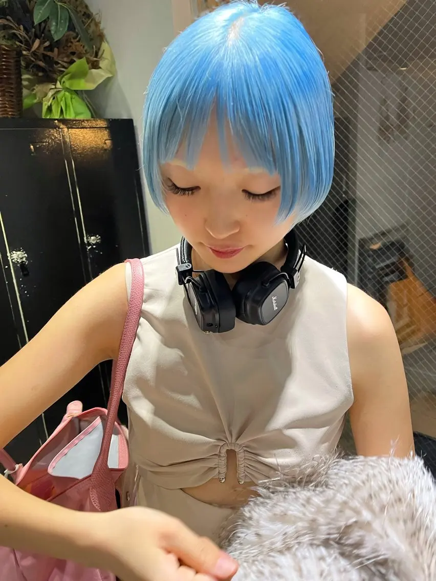 ショート アッシュ ミルクティーブラウン ピンクブラウン レイヤーカット カット ヘアカラー ハイトーンNo.1✨ パーマ✨イマイタツヤのヘアスタイル