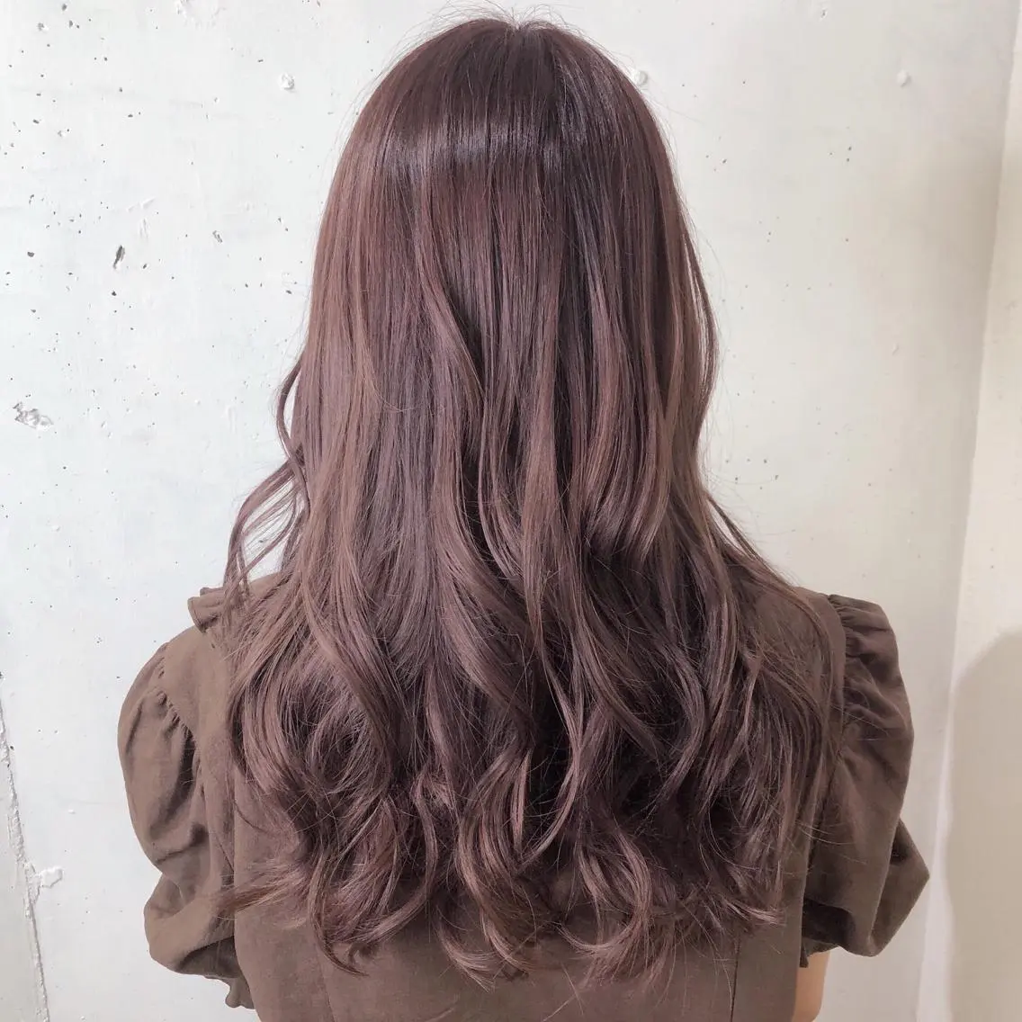 ロング カラー パーマ ヘアアレンジ ヘアカラー トリートメント ヘアセット 八巻 晴香のヘアスタイル