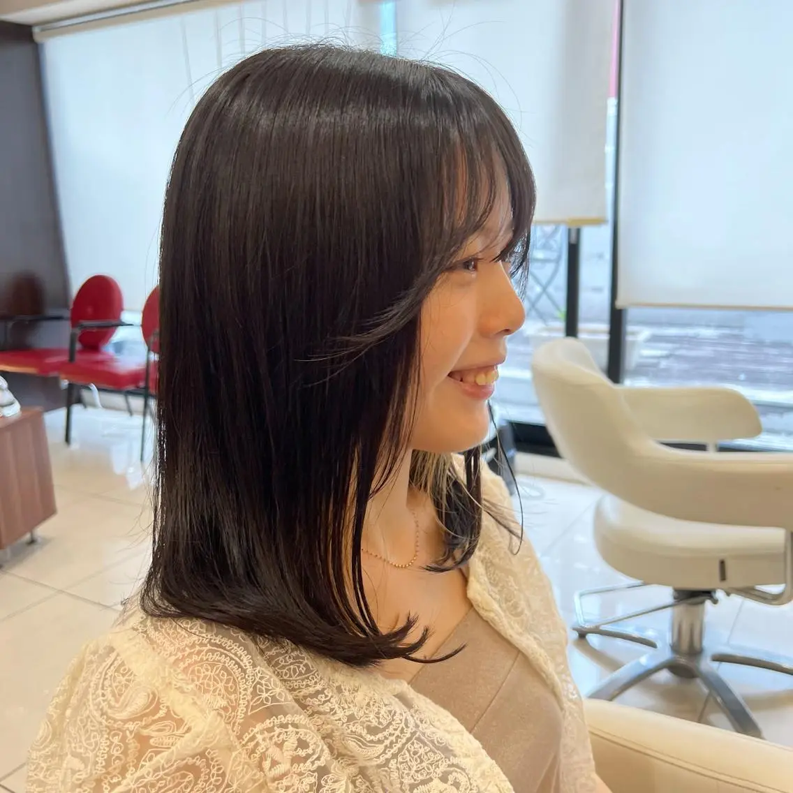 ミディアム ブリーチなし透明感 カラー｜レイヤーのヘアスタイル