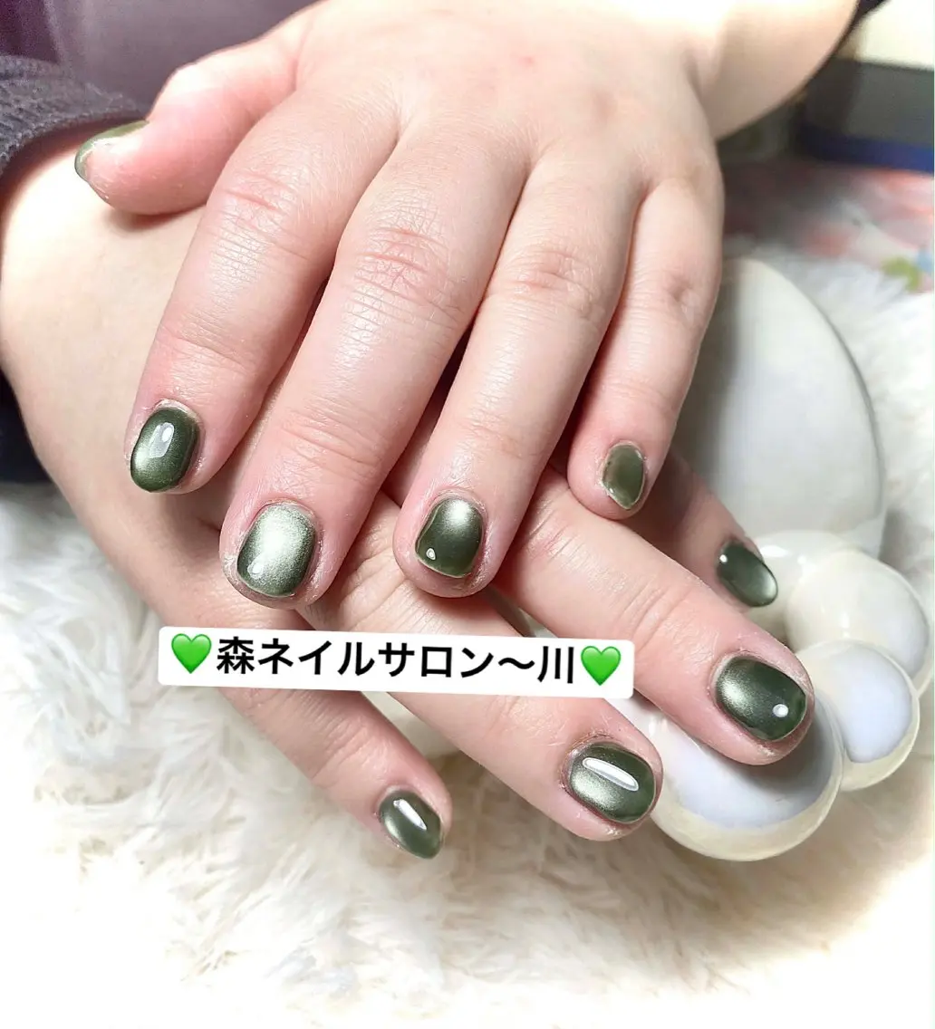 ネイル ハンドネイル 森 ネイル サロンのネイルデザイン