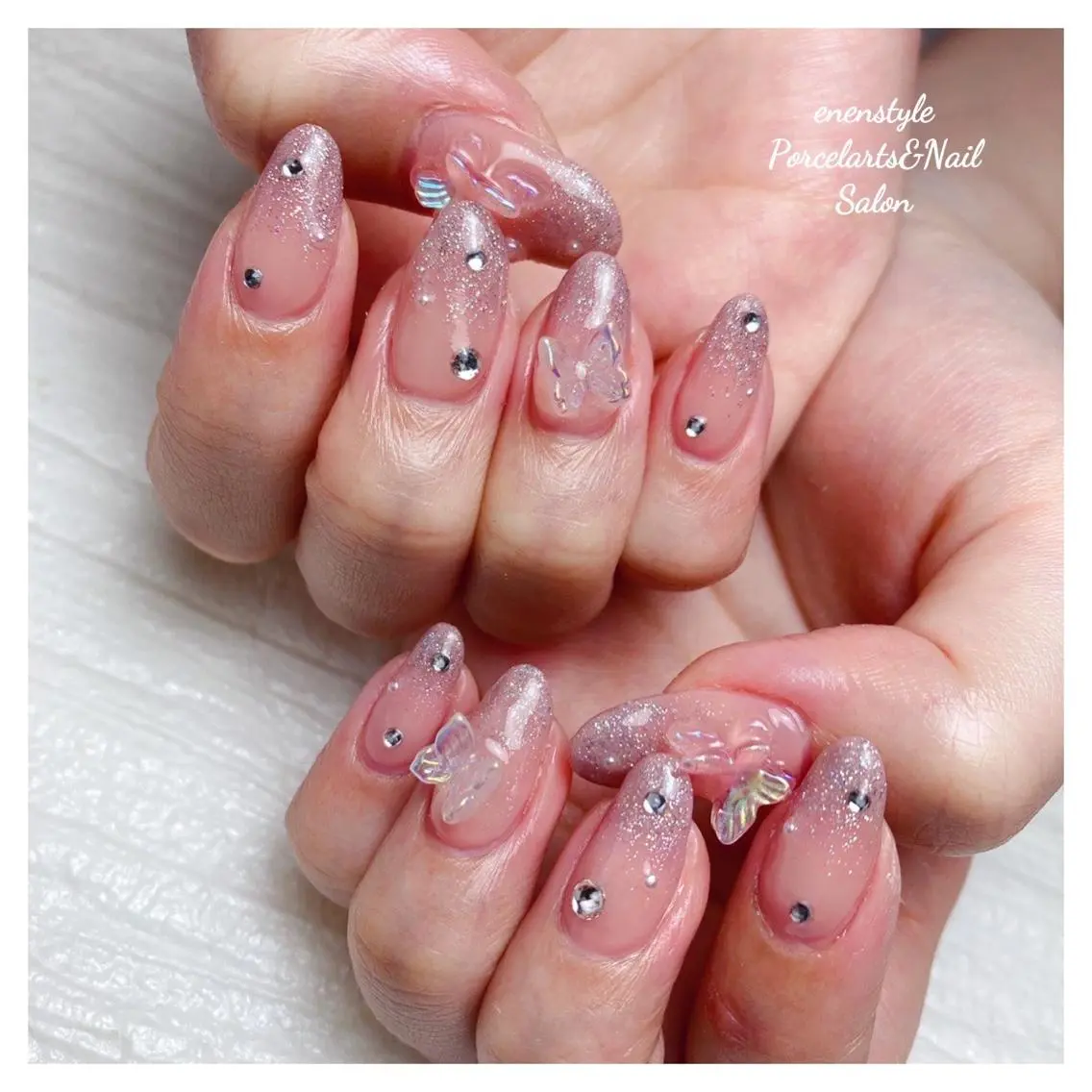 ミディアム ネイル 🐾enen style 🐾のネイルデザイン