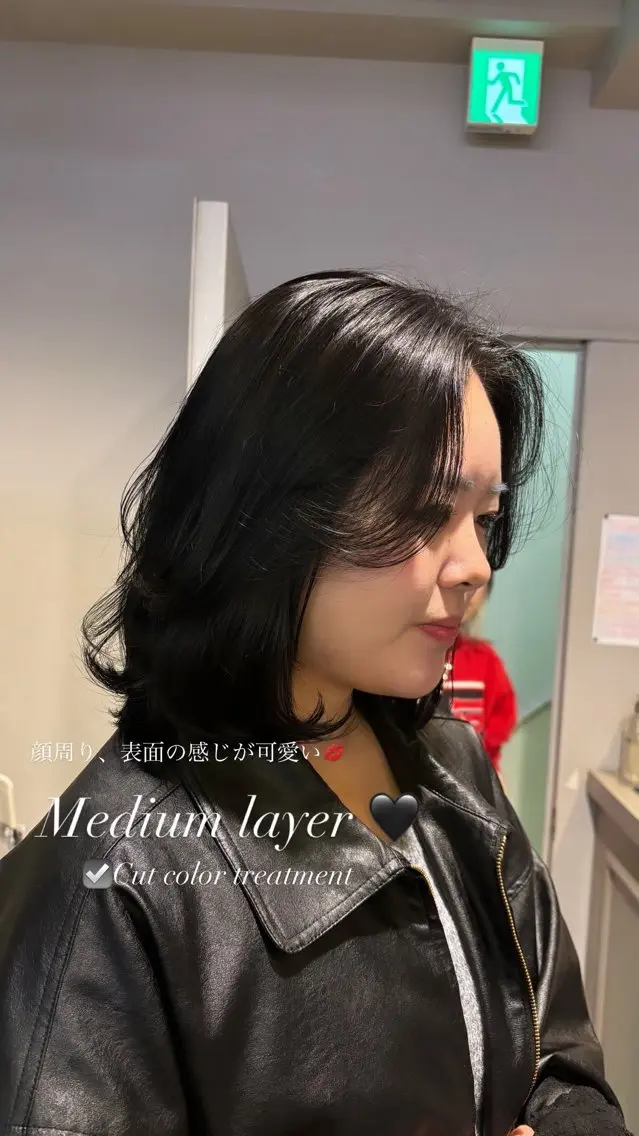 ミディアム カラー 抜け感レイヤー︴ ニュアンスカラーのヘアスタイル
