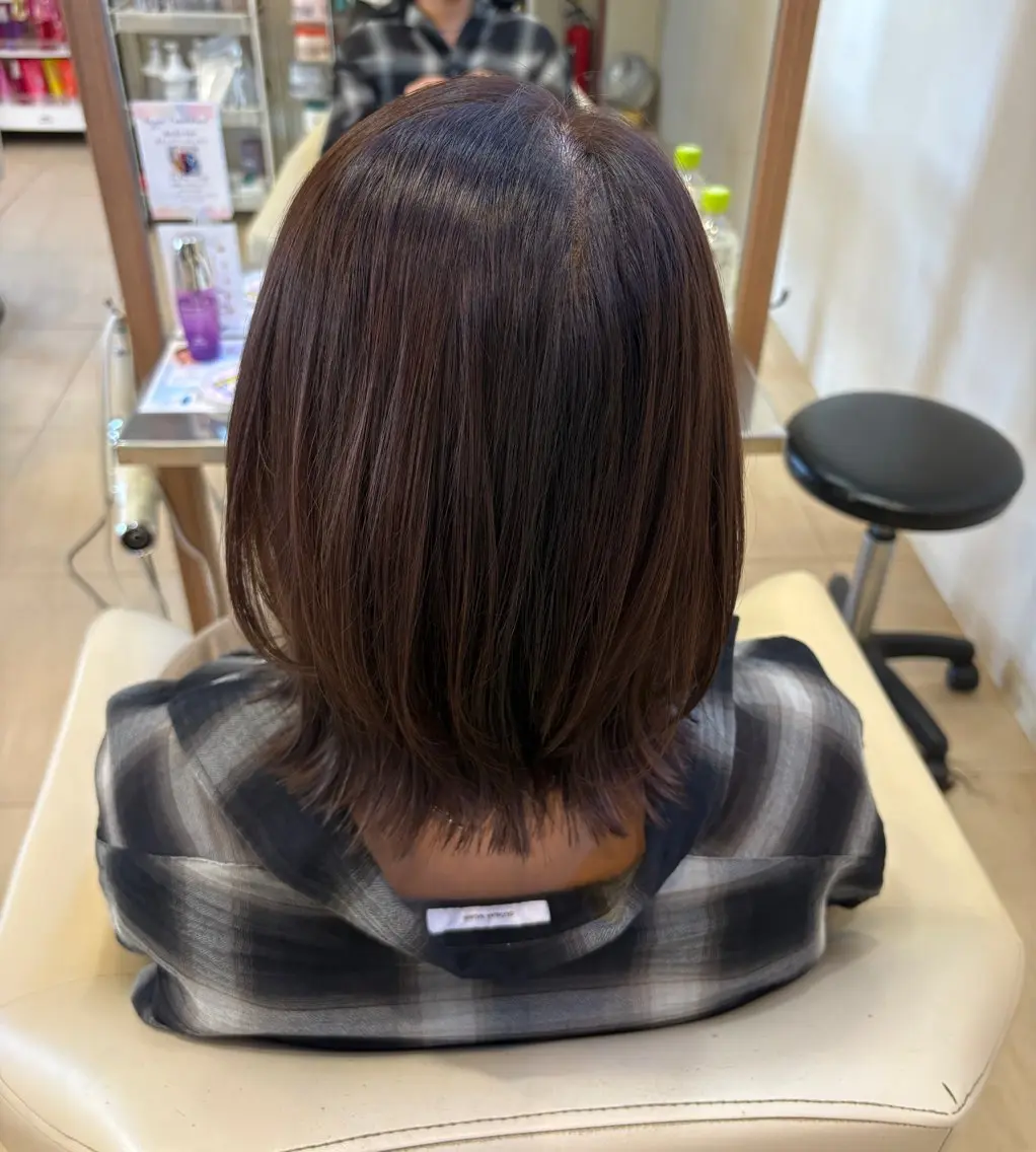ミディアム ボブ カット 箭代 七海のヘアスタイル