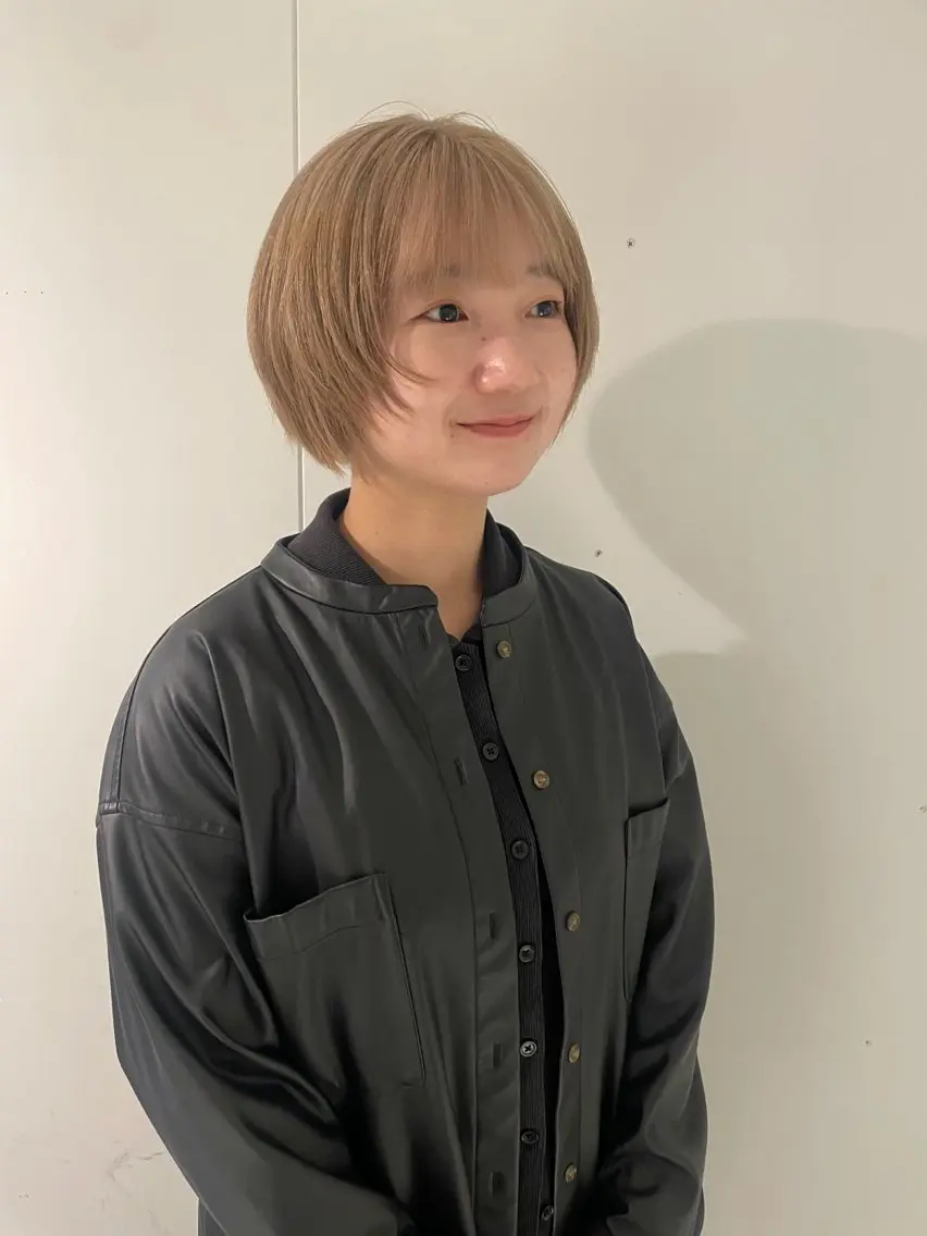 ショート カラー カット ヘアカラー トリートメント ブリーチなし/透明 感カラー/miyouのヘアスタイル