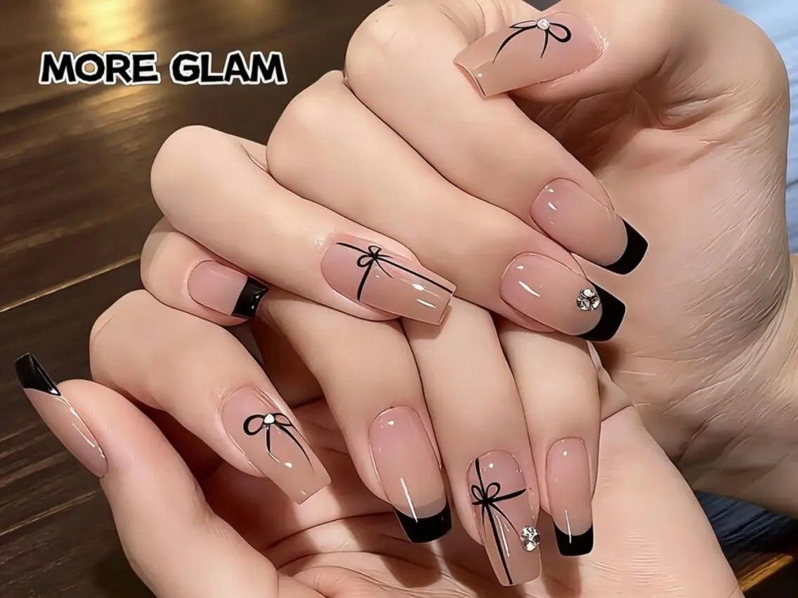 ネイル 長さ出し フットネイル フレンチネイル ジェルネイル ガラスフレンチ MoreGlam ネイルのネイルデザイン
