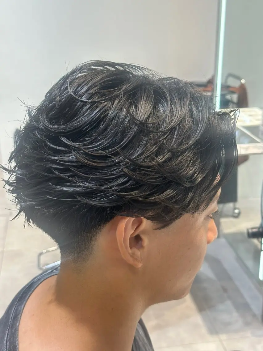 ショート パーマ メンズ フェザーパーマ メンズパーマ カット パーマ 【fifth】メンズ パーマmomokaのヘアスタイル
