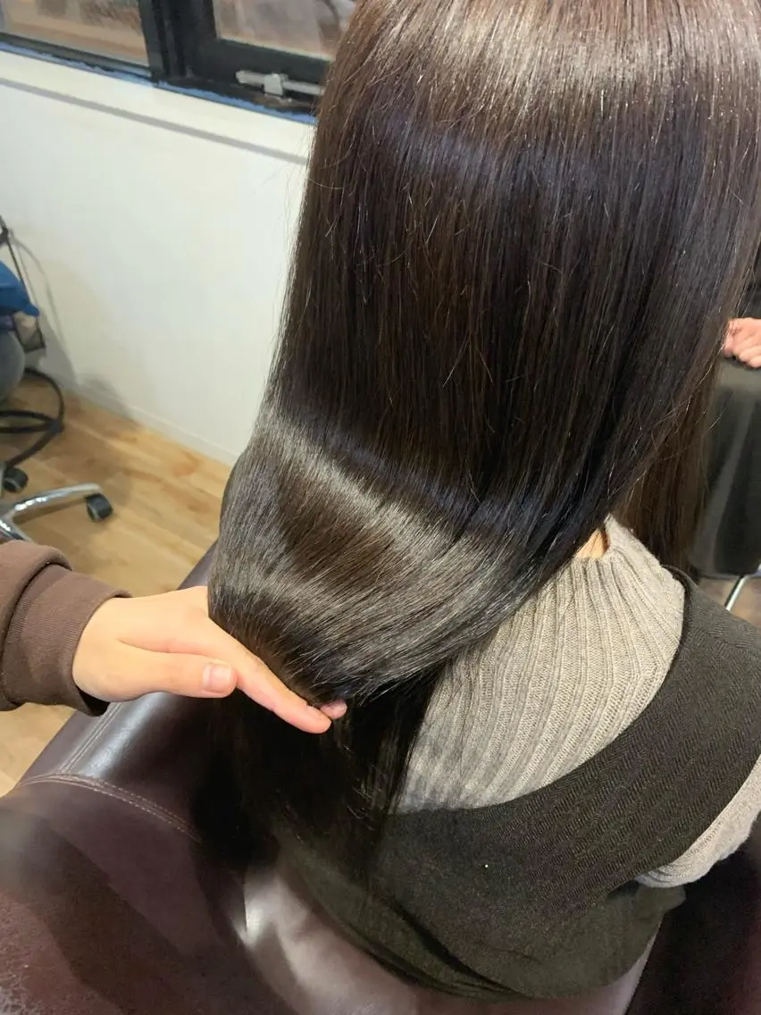 オイルストレート+カット+トリートメント生ケラチン4STEPトリートメント(3240円付)【ブリーチ毛OK】の写真