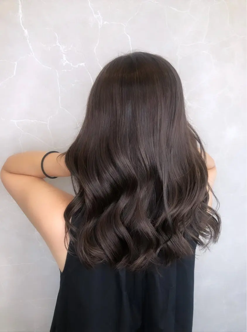セミロング カラー ヘアアレンジ アッシュ アッシュブラウン ブリーチ ブラウンカラー ハイライトカラー ✨艶髪✨ 吉田誠のヘアスタイル