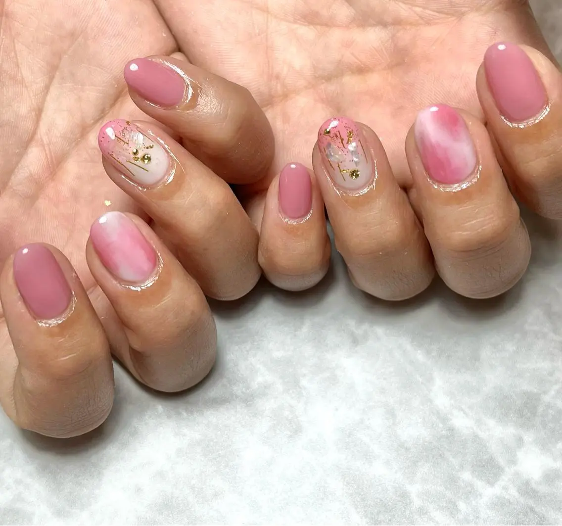 ネイル 桜ネイル ジェルネイル キラキラネイル 韓国ネイル オフィスネイル nails' it...のネイルデザイン