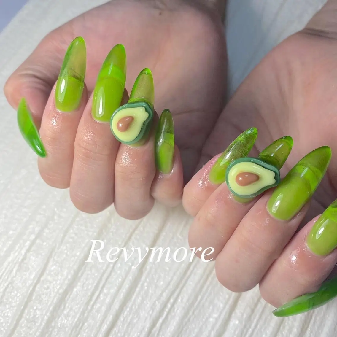 セミロング ネイル クリアネイル ジェルネイル グリーン ニュアンスネイル オフィスネイル nail salon Revymoreのネイルデザイン