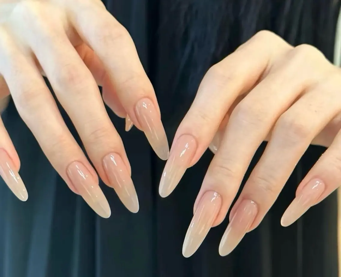 ネイル チークネイル 長さ出し フレンチネイル ガーリー 韓国ネイル ハンドネイル ハンドケア SunNail池袋駅 ワンホンネイルのネイルデザイン