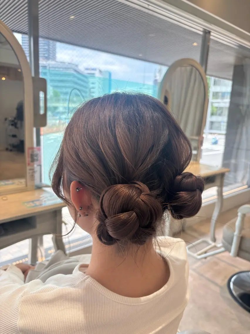 お呼ばれヘアセットの写真