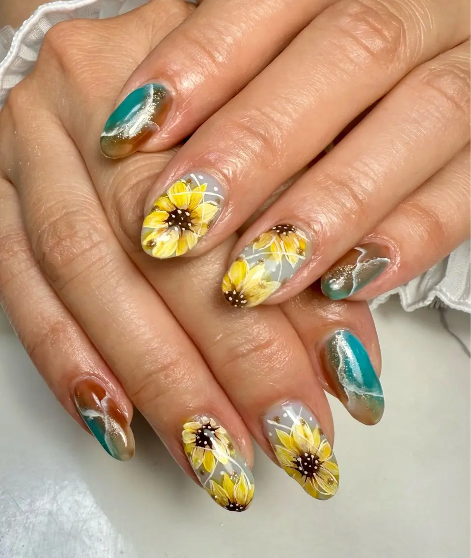 ネイル アートネイル チークネイル フレンチネイル 氷ネイル・うるうるネイル キラキラネイル Mai’s nailのネイルデザイン