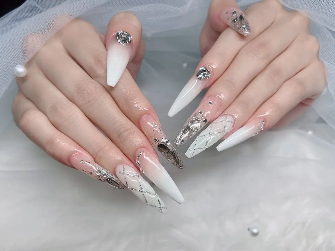 ネイル ブルー チークネイル ドット フレンチネイル ジェルネイル ハンドネイル Kei Nail 長さ出し 付け放題のネイルデザイン