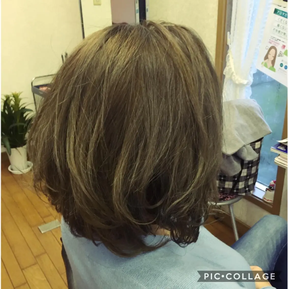 ミディアム セミロング カラー パーマ ヘアアレンジ アッシュ ブリーチ 加藤 千秋のヘアスタイル