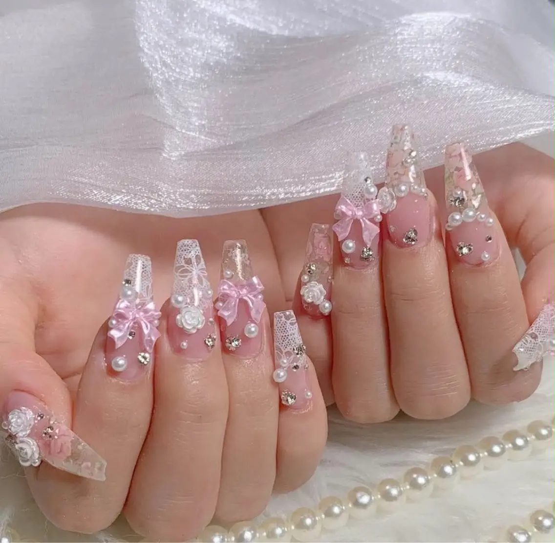 ネイル アートネイル ボルドー フレンチネイル ジェルネイル 氷ネイル・うるうるネイル ハンドネイル Julie Nail Hinのネイルデザイン