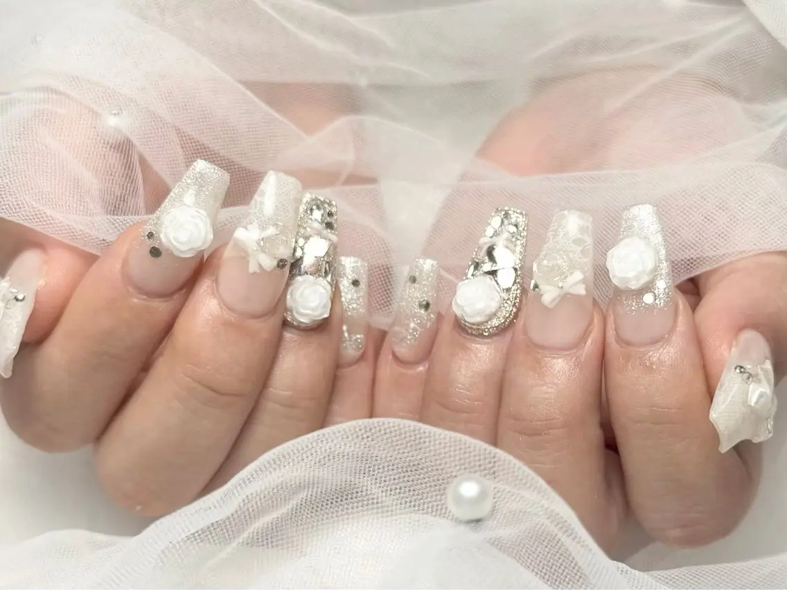 ネイル Roi〈ロワ〉 Amiのネイルデザイン