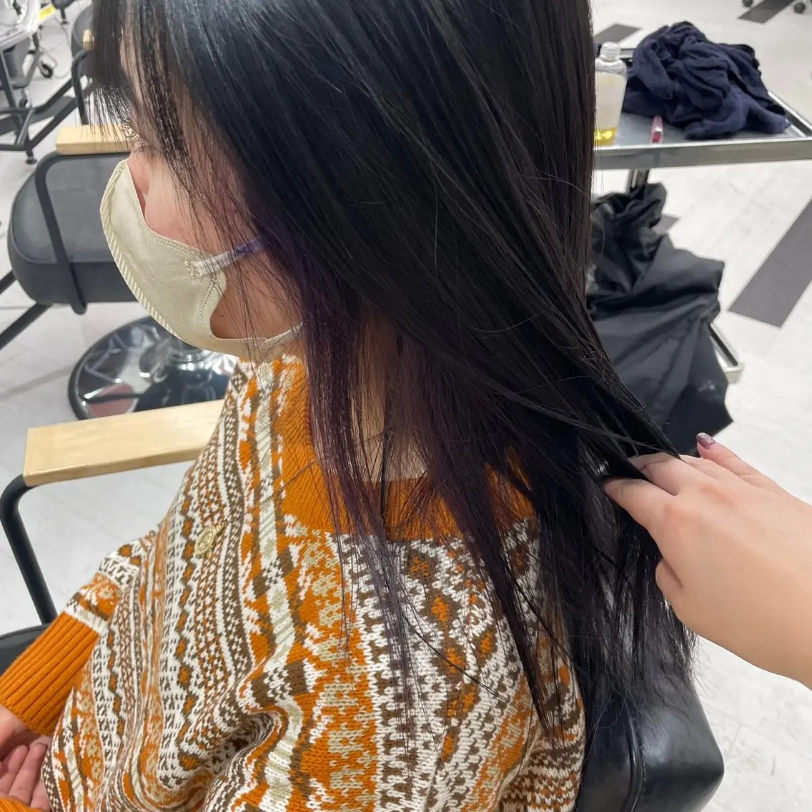 ロング カラー パーマ ヘアアレンジ メンズ キッズ ネイル マツエク・マツパ アイブロウ レイヤーカット トリートメント mona/ ストレートスタイル✨のヘアスタイル
