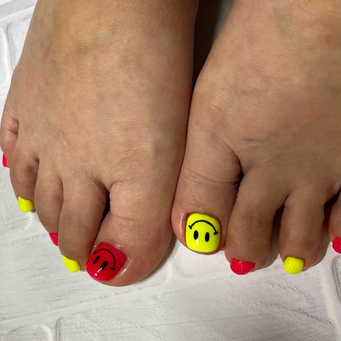 ショート フットネイル hs nail salonのネイルデザイン