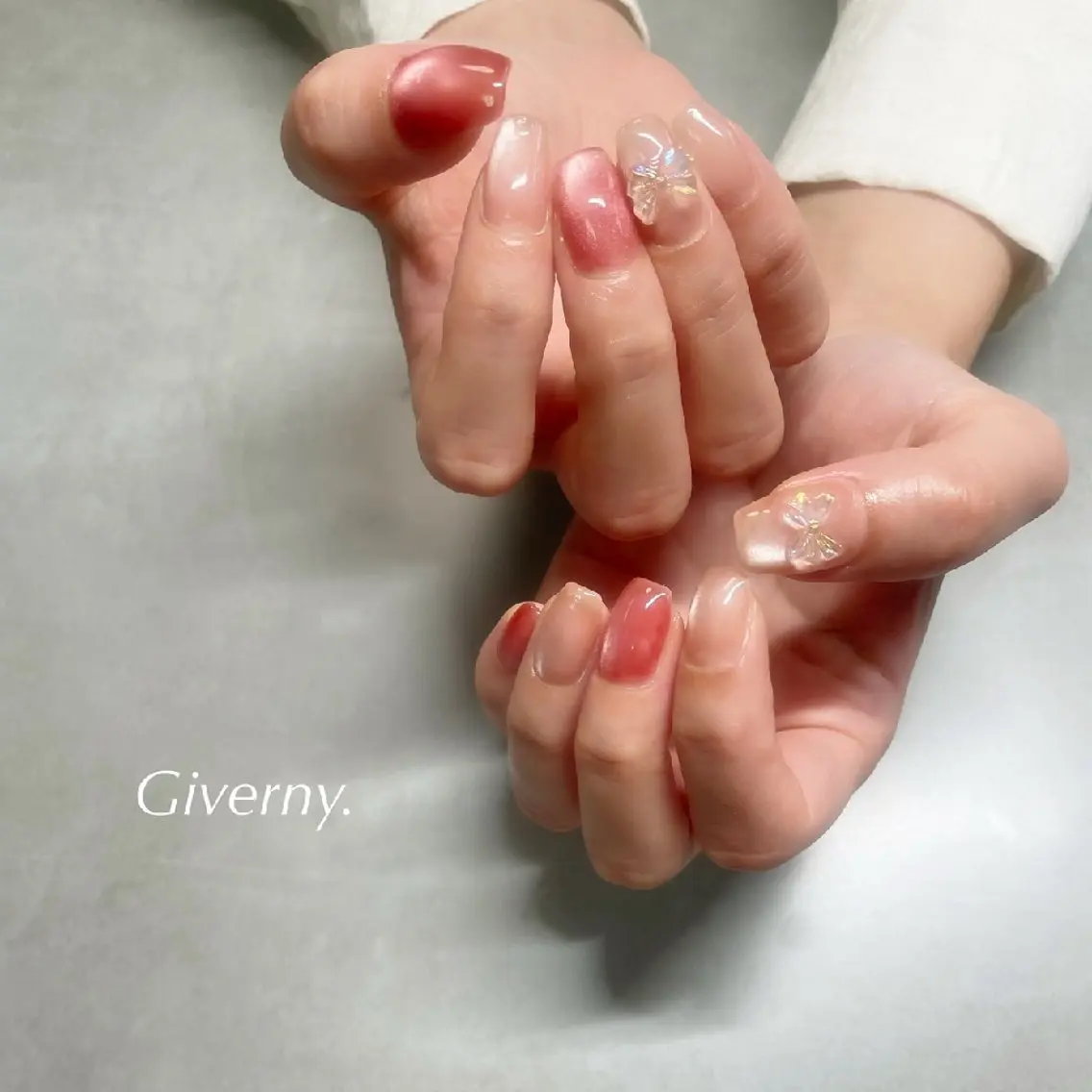 ネイル マグネットネイル リボン 夏ネイル ハンドネイル Giverny .のネイルデザイン