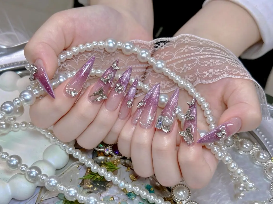 ネイル オーロラネイル チークネイル 長さ出し フットネイル フレンチネイル ハンドネイル Rola kira 麗のネイルデザイン