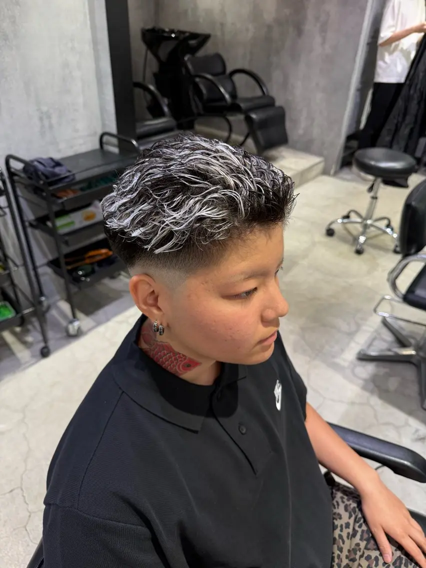 ショート メンズ メンズメッシュ メンズパーマ ミヤモト ダイキのヘアスタイル