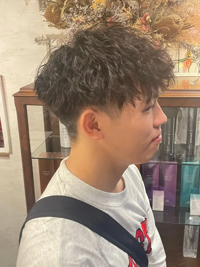 ショート パーマ メンズ メンズパーマ 濱岸 蓮央のヘアスタイル