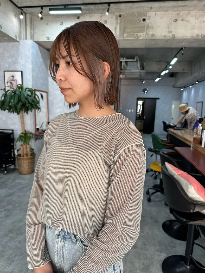 ショート 切りっぱなしボブ ショートボブ ハンサムショート 丸みショート ボブ カット ヘアカラー トリートメント モテ髪/ボブ/ショー ト/アダチフウトのヘアスタイル