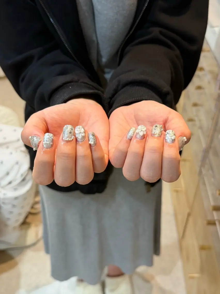 ネイル kiki. 池袋モデル募集のネイルデザイン