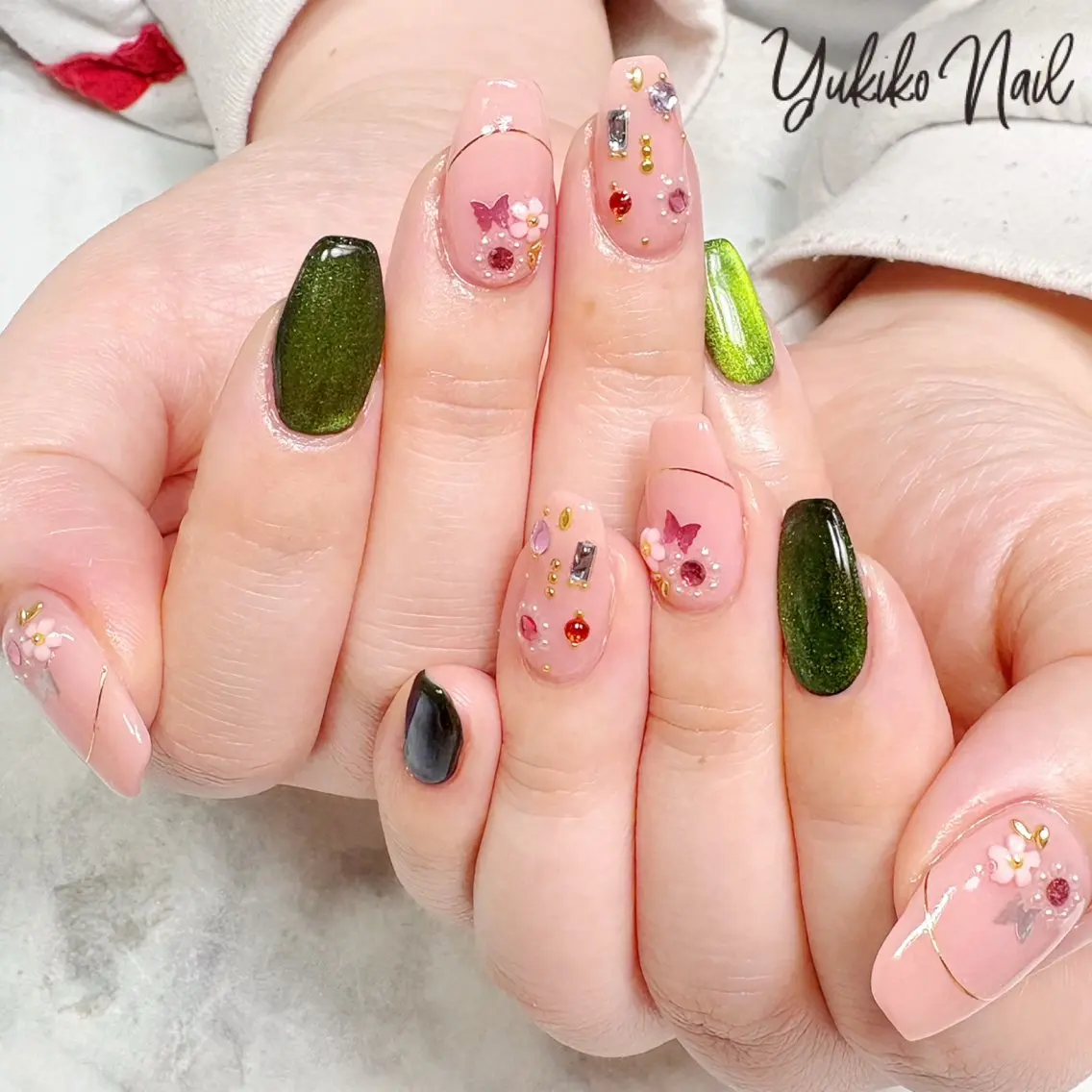 ネイル 桜ネイル フラワーネイル マグネットネイル 春ネイル ハンドネイル ユキコ ネイルのネイルデザイン