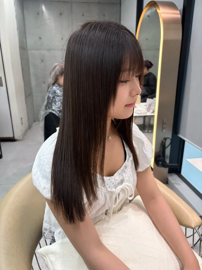 セミロング カット 縮毛矯正 トリートメント 福岡縮毛矯正✨️ ストレート 向井和輝のヘアスタイル