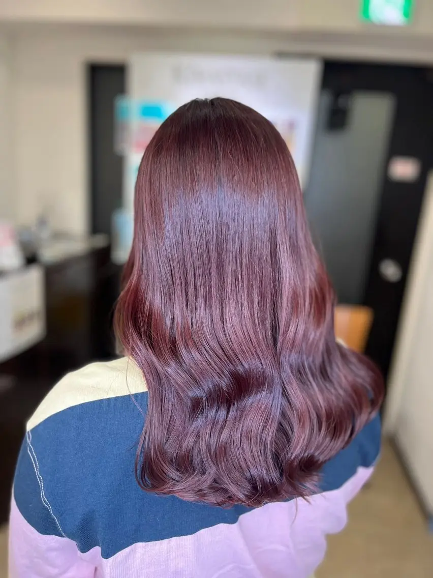 ミディアム レッドブラウン こぐれ みあんのヘアスタイル